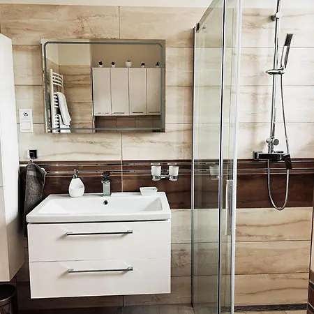 Apartment Strecno V Centre S Vyhladom Na Lomnicky Stit