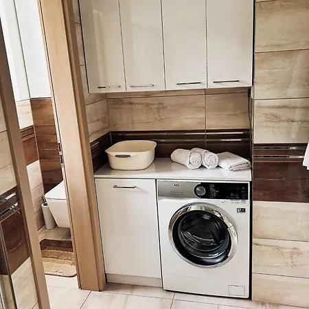 Apartment Strecno V Centre S Vyhladom Na Lomnicky Stit *