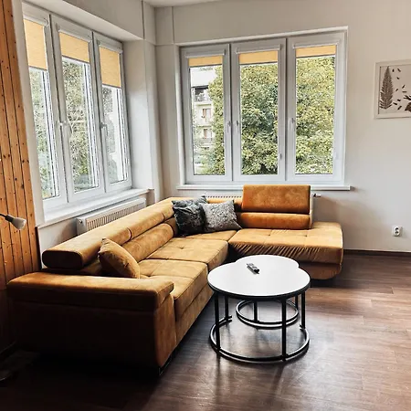 Apartment Strecno V Centre S Vyhladom Na Lomnicky Stit *